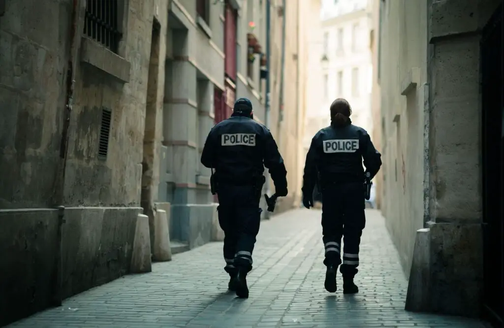 Paris: a young woman beaten to death in the lobby of her building