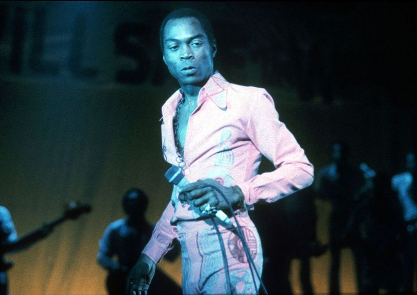 Fela Kuti on stage in London (Brixton Academy, 12.11.1983)