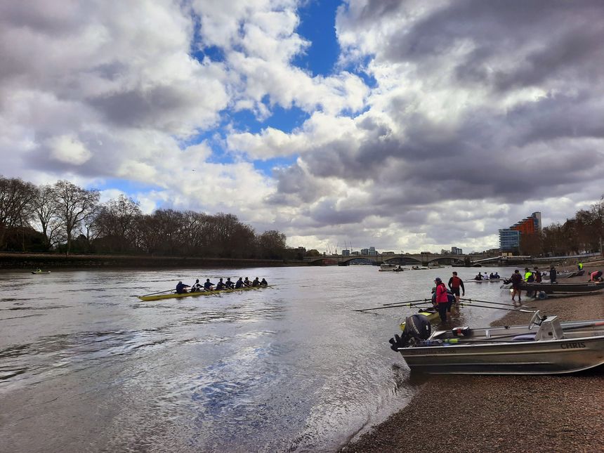 The Boat Race is a race known to be difficult, because of the wind and the currents which agitate the Thames